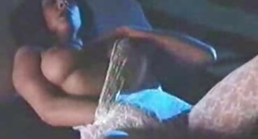 phim sex nứng Quan hệ tình dục đam mê từ một phim heo 3x cặp vợ chồng trong phòng ngủ.