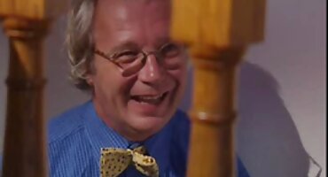 model media sex Anh ta đánh cắp tivi để thủ dâm và trò chuyện với các nữ phim sex liếm lồn diễn viên khiêu dâm.